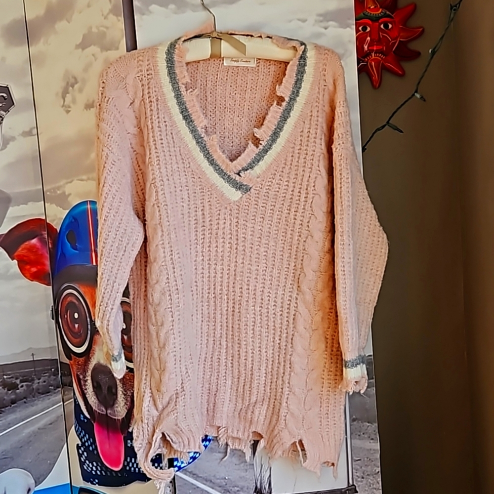 Sweater preppy contour, distressed, unique,  oversized design.Boho, Unique.
